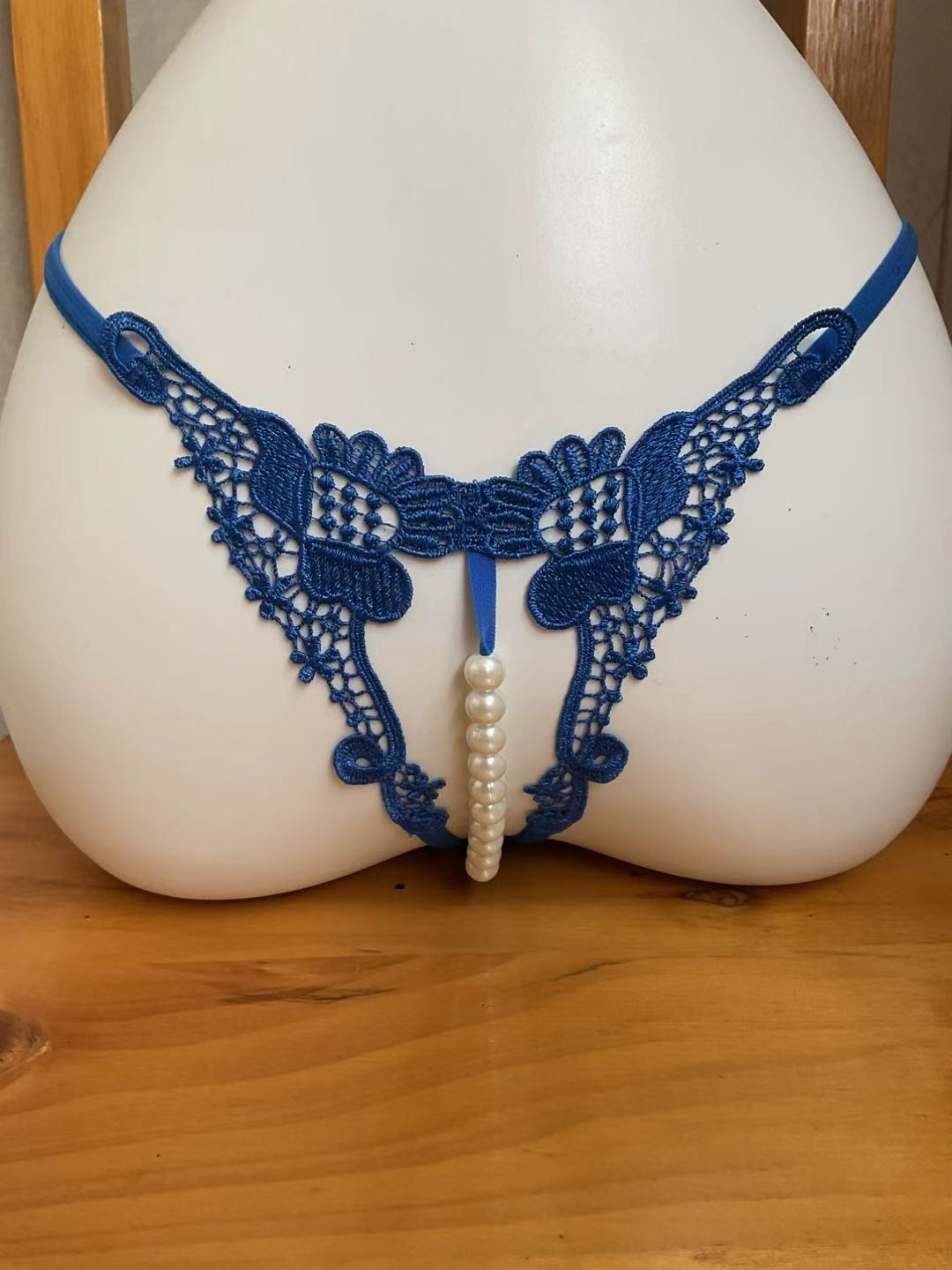 Women’s Embroidered Lace Pearl Detail Panties